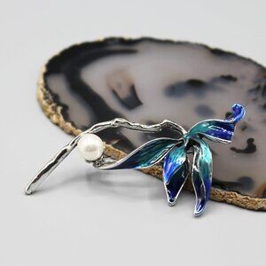 Lotus flower blue pin brooch jewelry fashion white pearl beautiful elegant